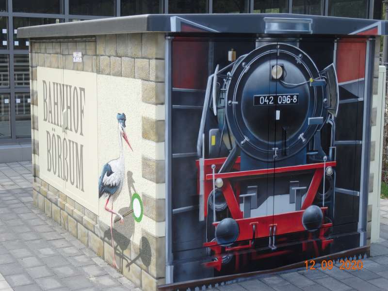 Wandmalerei am Bahnhof Börßum