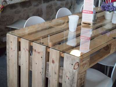 Tisch aus Europaletten