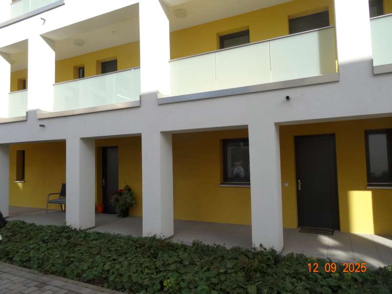 Bild 7: Separater Eingang der Erdgeschosswohnungen